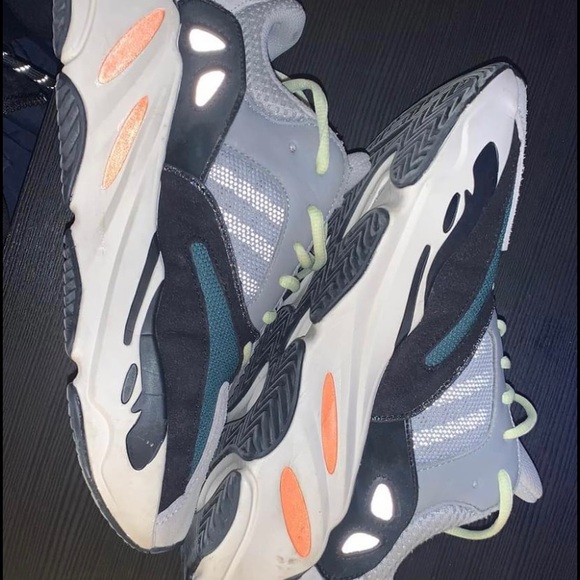 Yeezy Boost 700 Waverunner - Picture 2 of 4